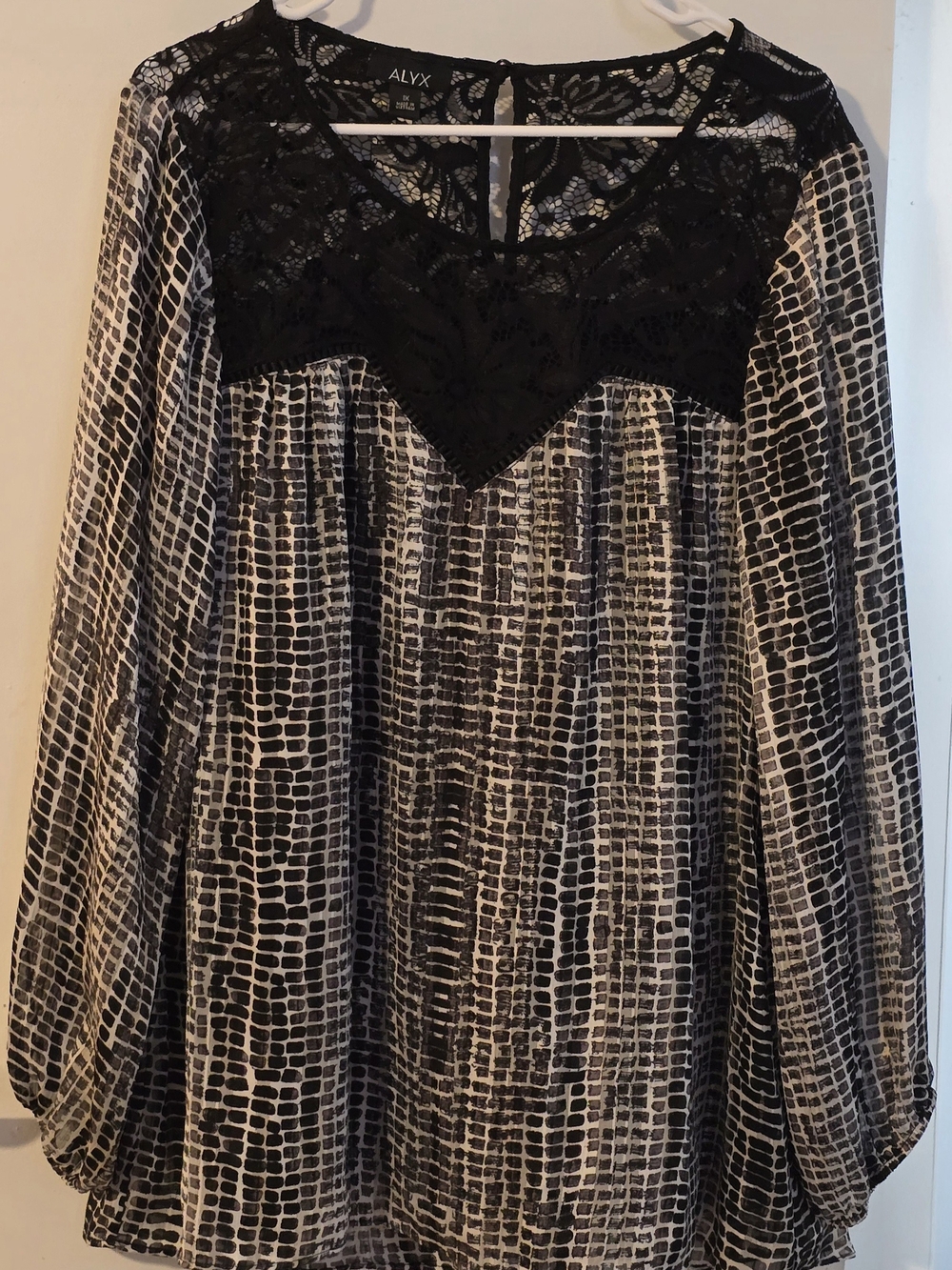 ALYX Black Lace Yoke Cropped-Print Long Sleeve Tunic